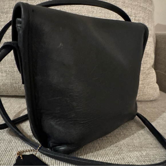 Vintage Coach Quincy Black Leather Crossbody Bag - Picture 4 of 16